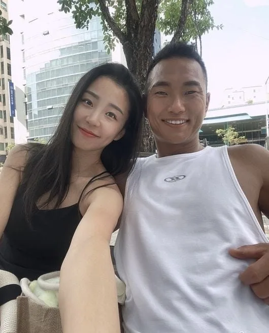 정대세와 여성의 셀카