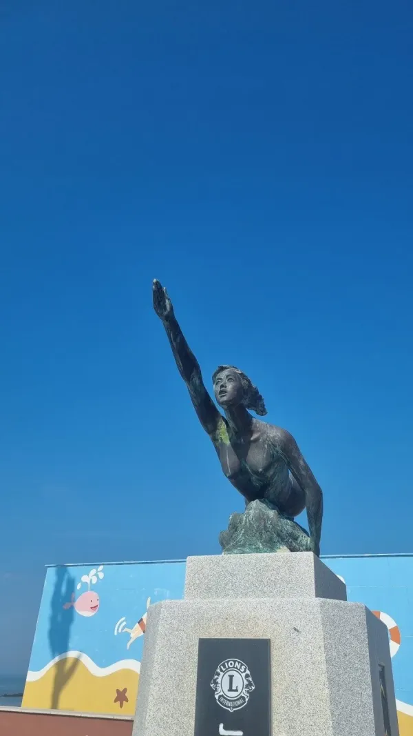 대천해수욕장 인어비상 동상